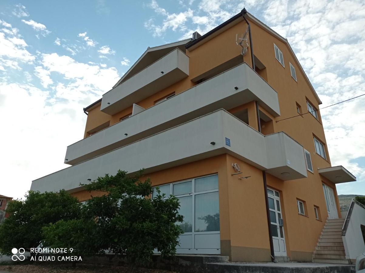 Apartmani Barisic Trogir Exterior photo